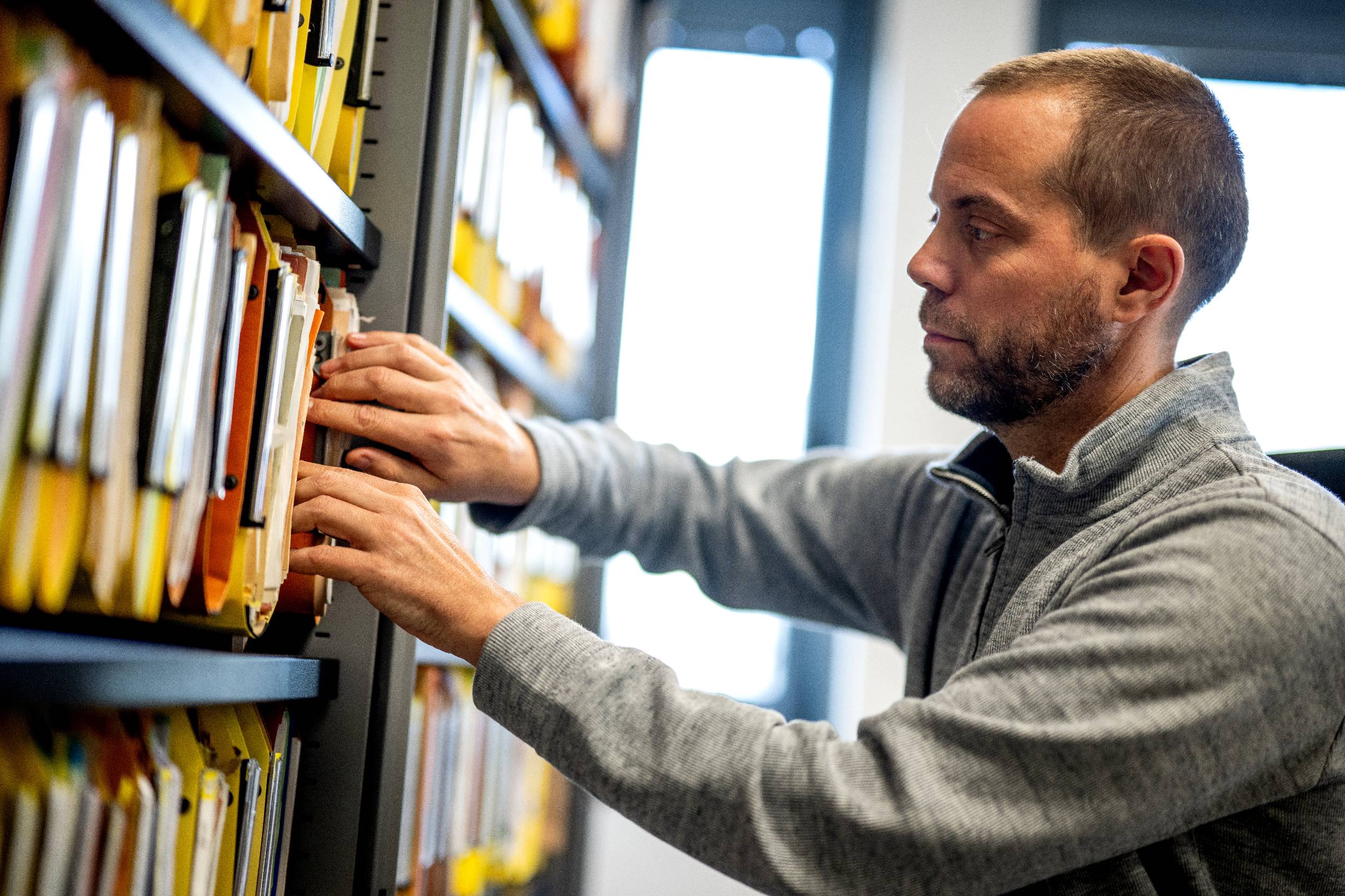 Chargé des concours et examens professionnels